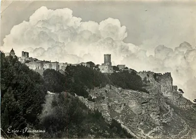 Erice - Panorama — vista panorâmica do castelo e das ruínas em um promontório rochoso — Ediz. Nino Catalano - Erice