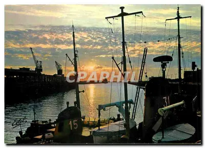 Boulogne-sur-Mer — Crepúsculo no porto — Éditions ESTEL