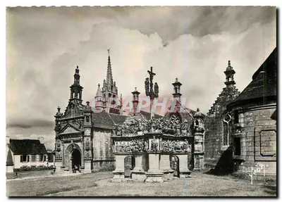 O Calvário (1581-1588) e a Igreja — Guimiliau (Finistère) — Éditions d'Art, Paris