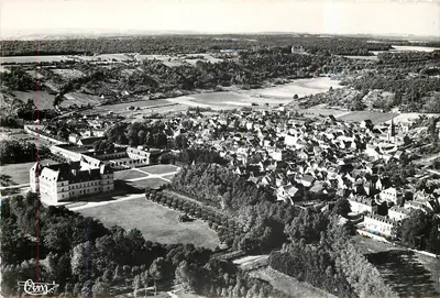 Ancy-le-Franc (Yonne) — Vista aérea e o Castelo dos Duques de Clermont-Tonnerre — Edições 'CIM' Camblier