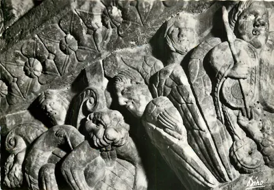 Boule d'Amont — Detalhe dos capitéis — Edição Dôtho