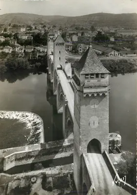 Cahors (Lot) — O ponte Valentré (século XIV) e o rio Lot — Les Éditions d'Art 'C' Rue Marrel, Paris