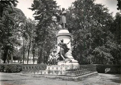 Dole - Monumento de Pasteur — por Carlès — Sociedade das Artes Fotomecânicas, Paris