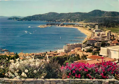 Le Lavandou (Var) — Vista geral de Le Lavandou, a Ponta do Gouron, o Cabo Bénat — Éditions Rella