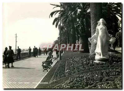 San Remo - Corso Imperatrice — figura kobieca i palmy