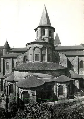 Conques (Aveyron) — A Abside da Igreja — Photo-Éditions ORGE
