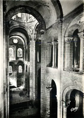 Conques (Aveyron) — Transepto da Basílica de Santa Foi — Editor GABY, N°15