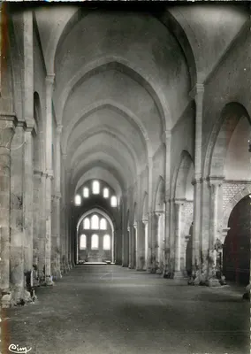 Abadia de FONTENAY — Igreja cisterciense do século XII — IMP. MACON (S.-et-L.)