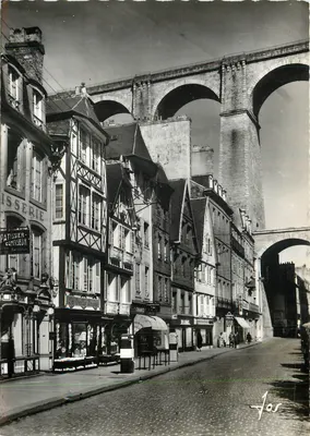 Morlaix (Finistère) — O canto das Lances dominado pelo viaduto — Edições de Arte JOS, Châteaullin