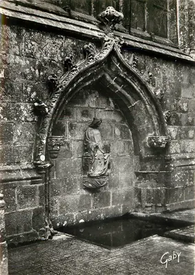 Fontaine Miraculeuse de Notre-Dame du Folgoët — Finistère — Éditions Gaby