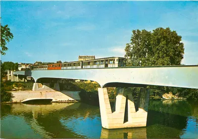 Metrô de Maisons-Alfort — Pont sobre o rio — Edições Raymond