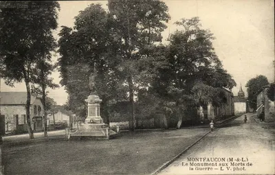 Montfaucun (M.-&-L.) — O Monumento aos Mortos da Guerra — L. V. fot.