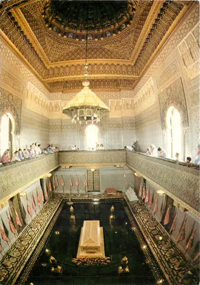 Interior do Mausoléu de S.M. Mohamed V — Rabat — Edições Criativas