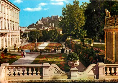 Salzburgo — Jardim Mirabell com o Dom e o castelo — editor: Am Verlag