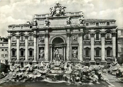 Roma — Fonte de Trevi — editada por Bromofoto Milano, n° 686 I