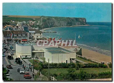 Arromanches (Calvados) — Vista geral e o Museu (Arquiteto F. Carpentier) — Monachrome - 06 - Beausoleil