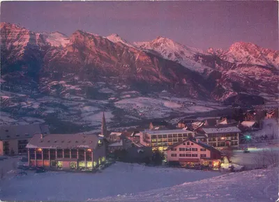 Saint-Léger-les-Mélezès — Ambiance noturna — Edições CAF Théojac