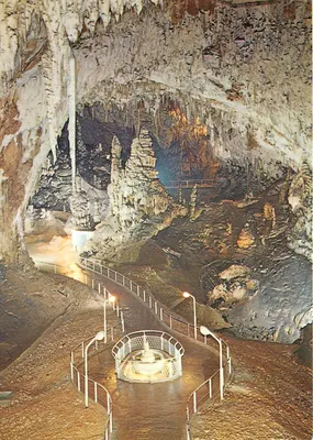 Postojnska Jama — caverna — monumento — editor Postojnska Jama — 1985