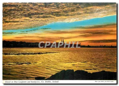 Pôr do sol em Dun Laoghaire e Sandy Cove, Condado de Dublin, Irlanda — Foto: Joan Willis, John Hinde Studios