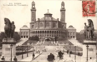 Paris — Palácio do Trocadéro — editor desconhecido, n° 111