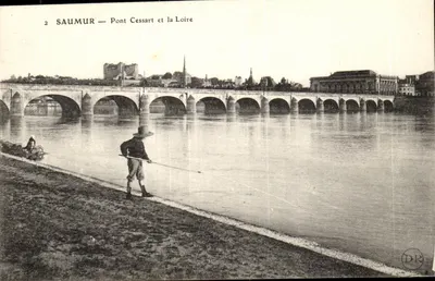 Saumur — Pont Cessart e o rio Loire — DR