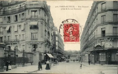 Paris-Auteuil — Rue Poussin vista da Rue Donizetti — P. Marnouse, Paris