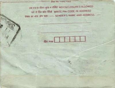 Carta postal interna indiana — texto em escrita devanagari — selos e carimbos de Darjeeling — Verso