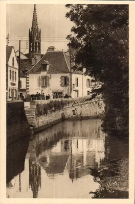 Pont-Aven (Finistère) — O Aven Através da Cidade — Edições de Arte YVON