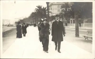 Passeio na promenade dos Ingleses — Cannes — Fotografia Ostende-Lückefett