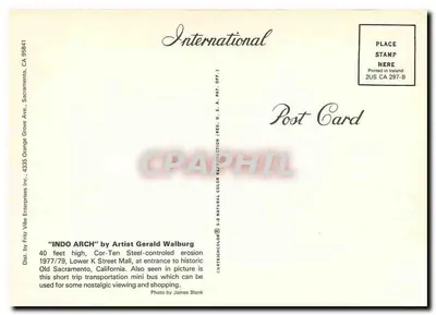 Sacramento, Californië — beeldhouwwerk Indo Arch en toeristische tram — International Post Card — Achterkant