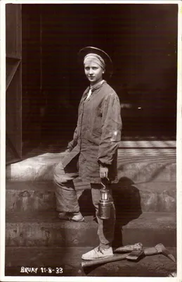 Operário em Bruay — 11-8-33 — Bruay