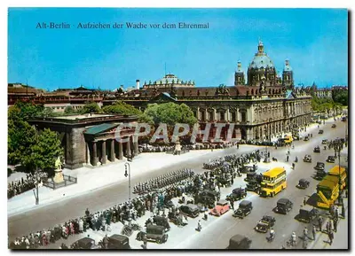 Alt-Berlim — Elevação da guarda diante do monumento da vitória — Herst. u. Verlag Schenning & Co.