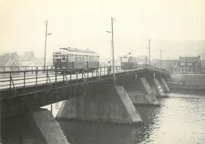 Ponte de Seraing — passarela provisória — Edição a.s.b.l.
