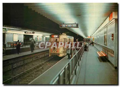 Estação do metrô de Bruxelas — Linha 2 - Arts-Loi — n°4