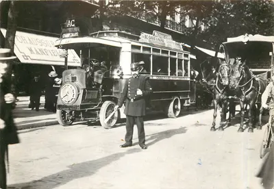 Paris 1900 — A circulação em um boulevard — Edição Guillain & Leclerc