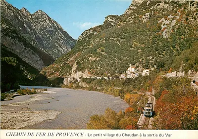 Chaudan — Le petit village du Chaudan à la sortie du Var — Chemin de Fer de Provence