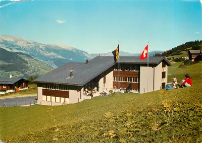Berghaus Canetg — Casa de férias da comunidade escolar primária de Wetzikon — Foto e editor Hans Rostetter, Illanz