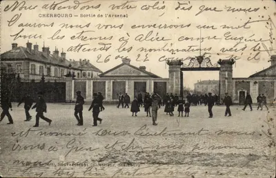 Cherbourg — Saída do Arsenal — Édition L. Hatti, Nouveautés et Confections, Cherbourg