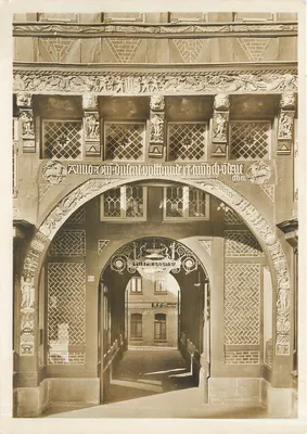 Hildesheim - Knochenhaueramtshaus — Portal com inscrição (1529) — Druckerscher Kunstverlag, Berlin W. 8
