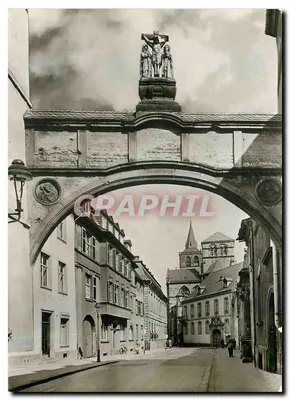 Trier/Moselle - Liebfrauenstraße — Rua de Nossa Senhora — Kundverlag A. Prechtl, Trier