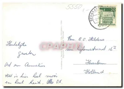 Bernkastel / Mosel. Marktplatz — widok rynku z fontanną i budynkami z cegły z wydrążeniami — wydawca Verlag F. G. Königstein, OBB — Rewers