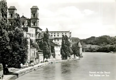 Passau na margem do Danúbio — Estilo Italiano — Fabricante e Editora Schäning & Co. Pas 176