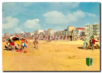 De Panne — Strand en dijk — Uitgave J. Plevot - Antwerpen