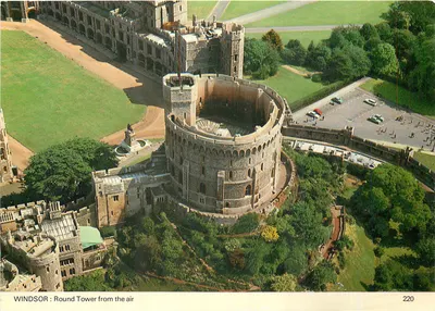 WINDSOR : Torre Redonda vista do ar — Série de Cartões Postais de Charles Skilton n°220