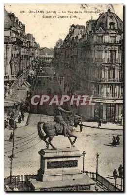 Orléans (Loiret) — A Rue de la République — Estátua de Jeanne d'Arc
