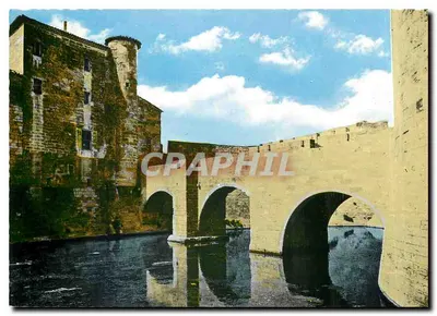 Aigues-Mortes (Gard) — O Ponte ligando a Torre de Constance à Torre da Alfândega — Éditions Eurolux