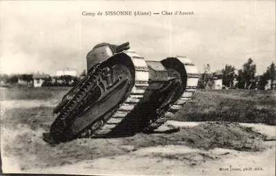 Camp de SISSONNE (Aisne) — Tanque de Assalto — Rcret Jeune, fot.-édit.