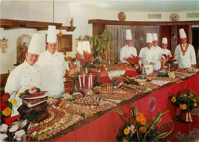 Cozinha — Buffet de Natal — Kurhotel Mitteltal, Bäiersbronn-Mitteltal/Schwarzwald