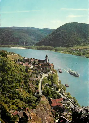 Dürnstein — vista do vilarejo e do Danúbio — Hotel Schloß Dürnstein, n° 4312