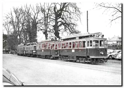 Autobusy na stadionie Frontenex — Marzec 1956 — Foto J. Wiseman